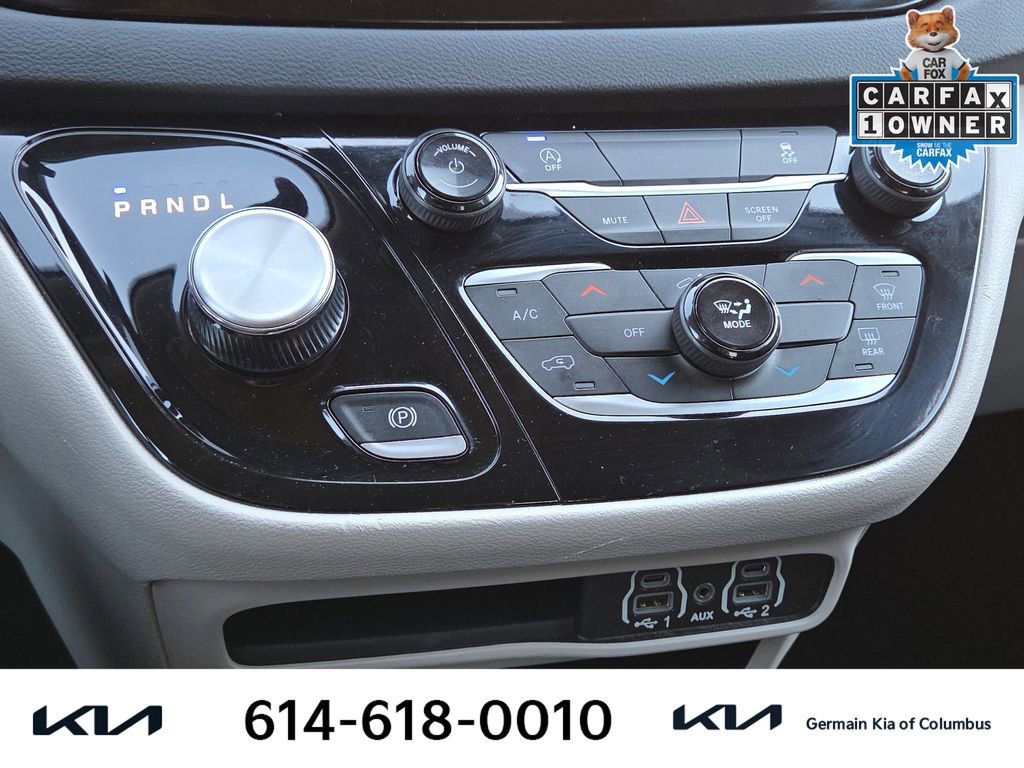 Used 2023 Chrysler Voyager LX image 25