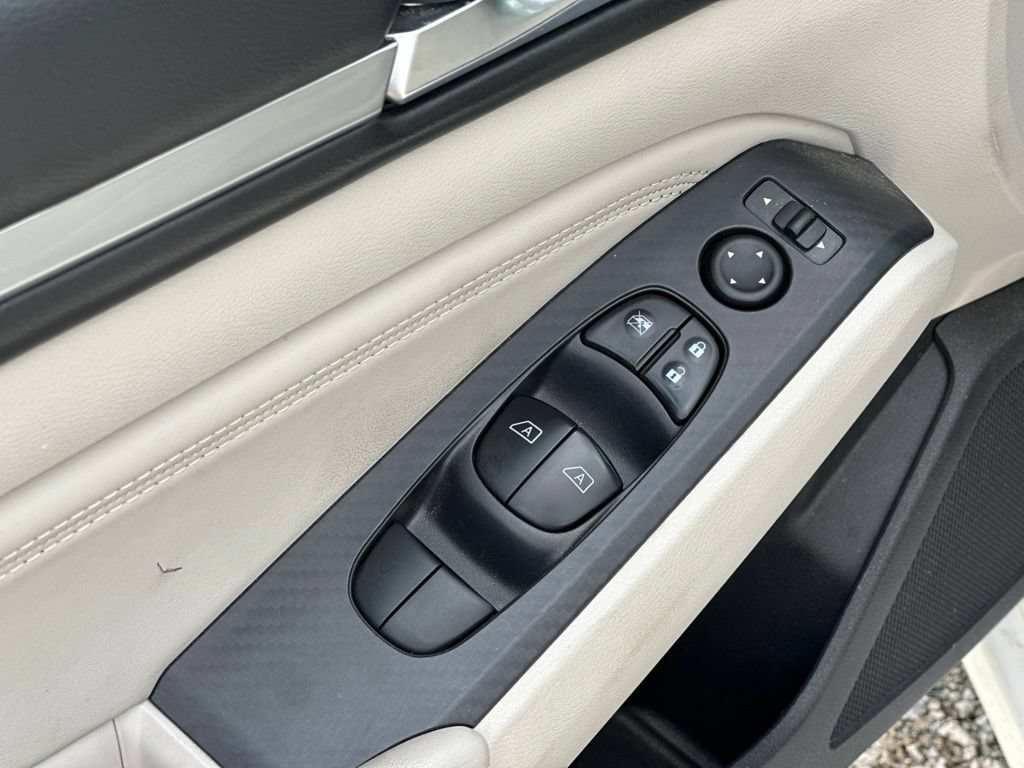 Used 2019 Nissan Altima 2.5 SL AWD/4WD image 16