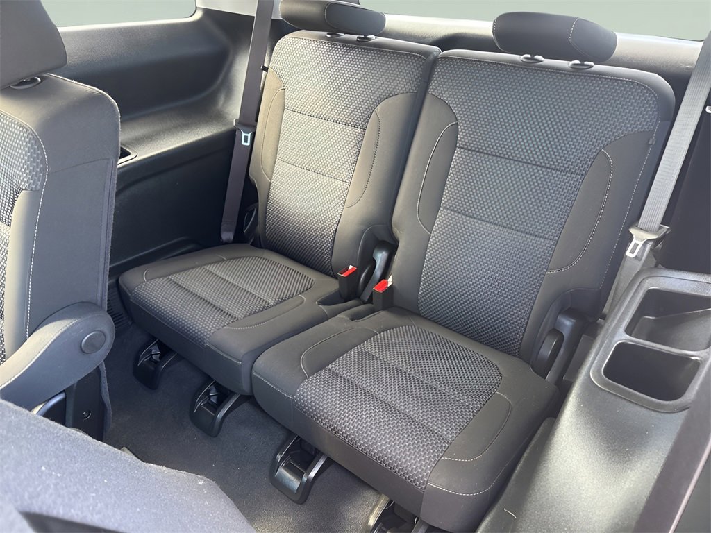 Used 2023 GMC Acadia SLE w/ Driver Convenience Package image 16