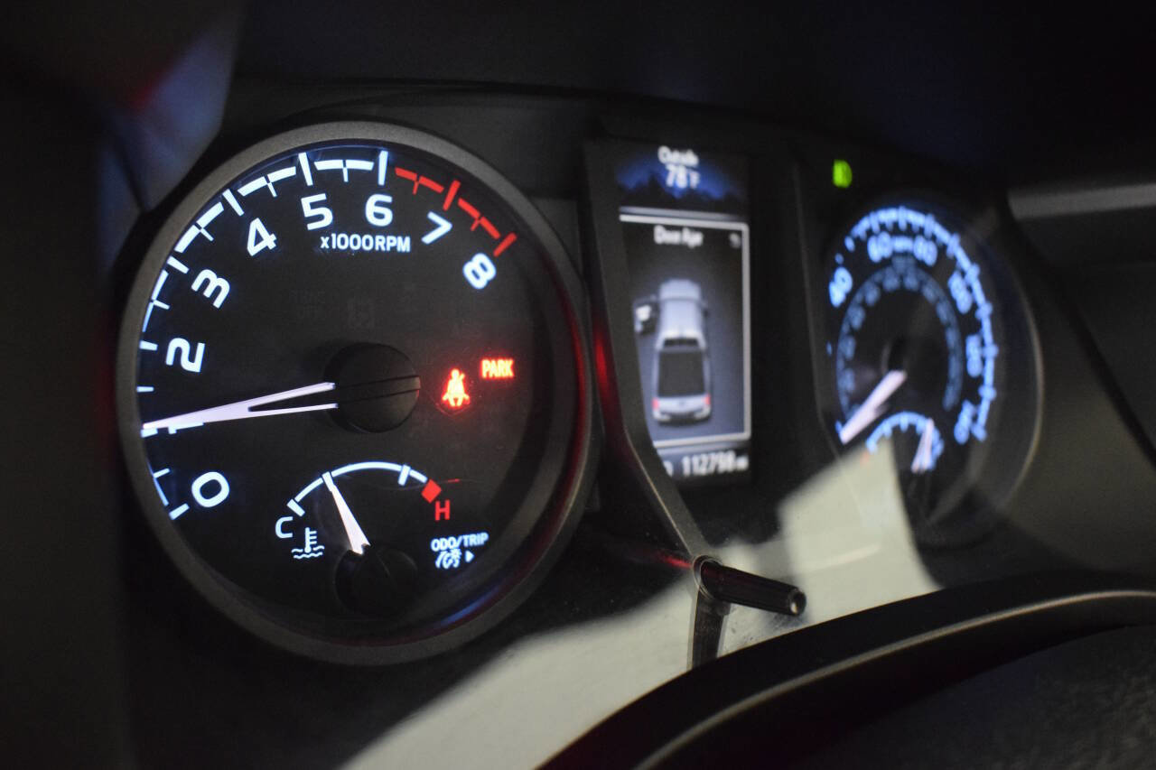 Used 2017 Toyota Tacoma TRD Off-Road image 52