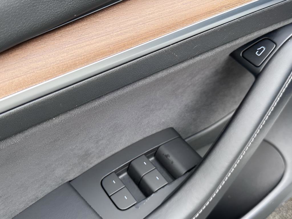 Used 2021 Tesla Model 3 Standard Range Plus image 28