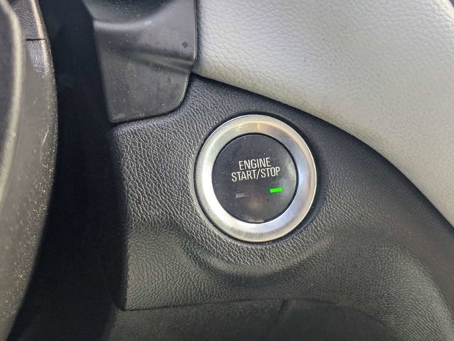 Used 2020 Chevrolet Equinox LS image 30