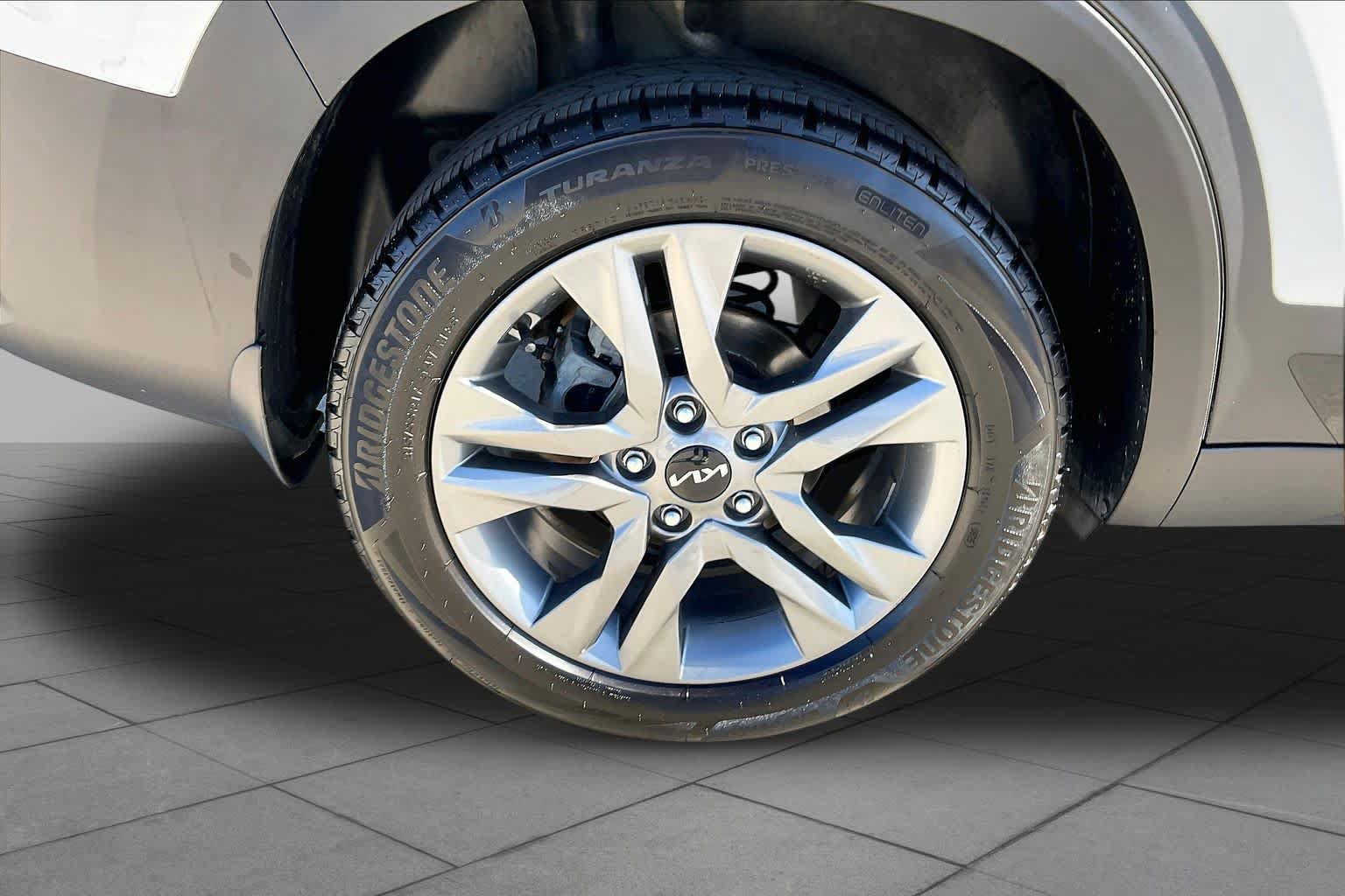Used 2022 Kia Seltos S FWD image 11