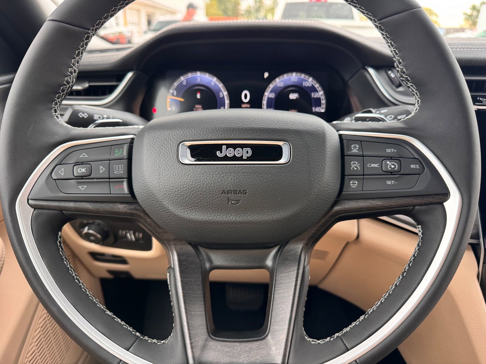 New 2025 Jeep Grand Cherokee Limited w/ Luxury Tech Group II image 15