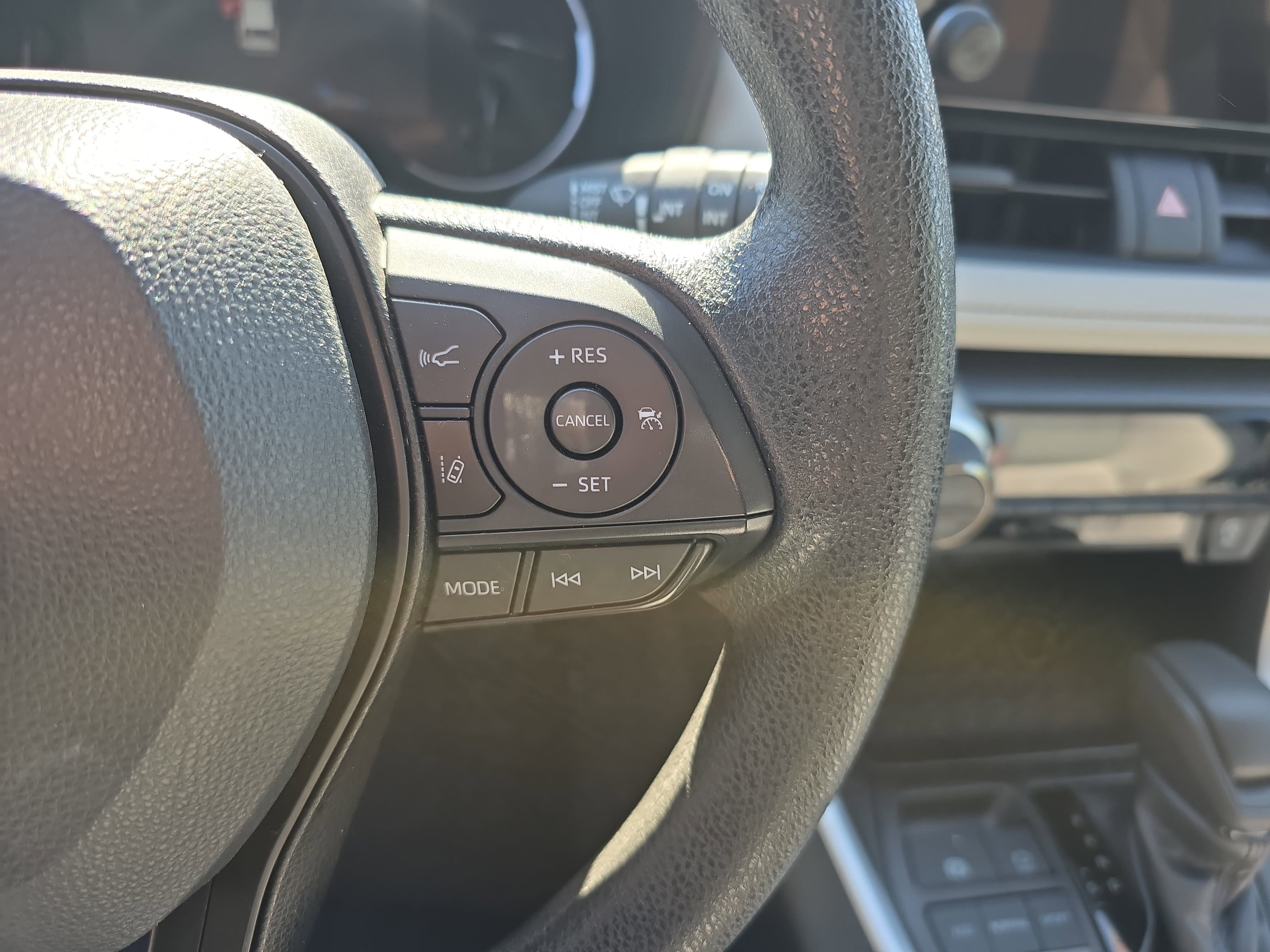 Used 2023 Toyota RAV4 XLE w/ Convenience Package FWD image 19