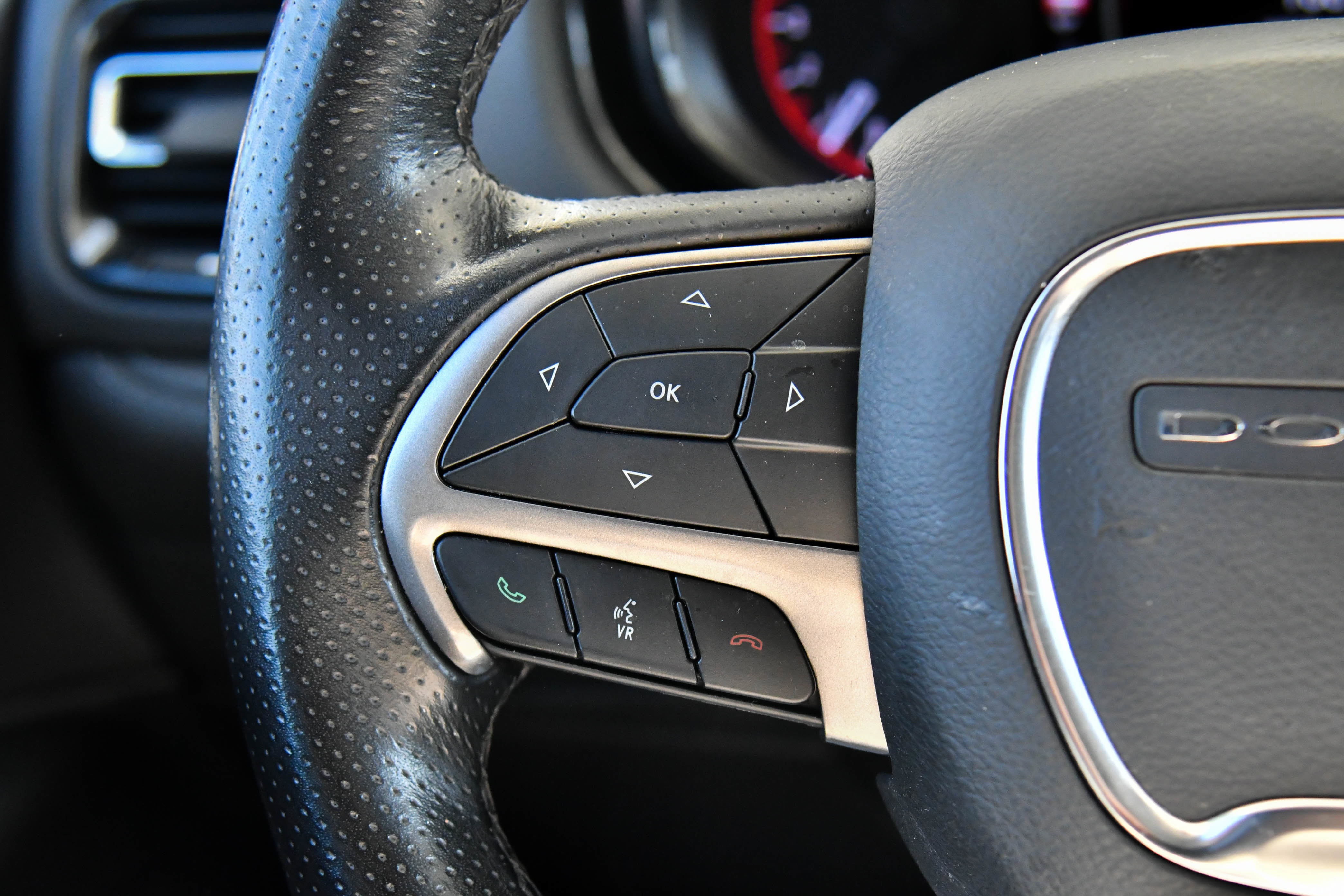 Used 2022 Dodge Durango SXT image 30