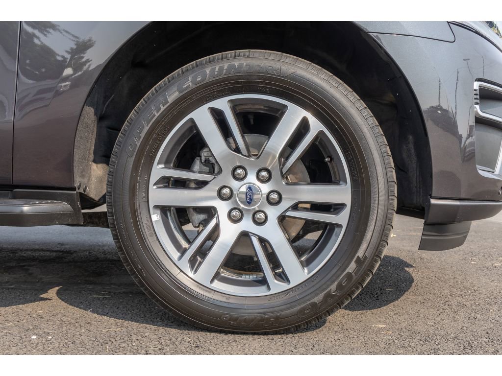 Used 2024 Ford Expedition Max Limited image 9