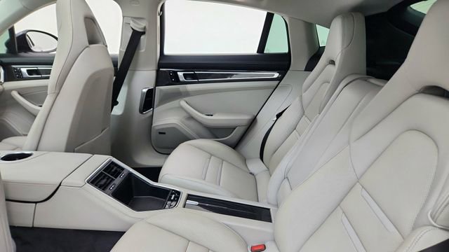 Used 2018 Porsche Panamera 4S image 28