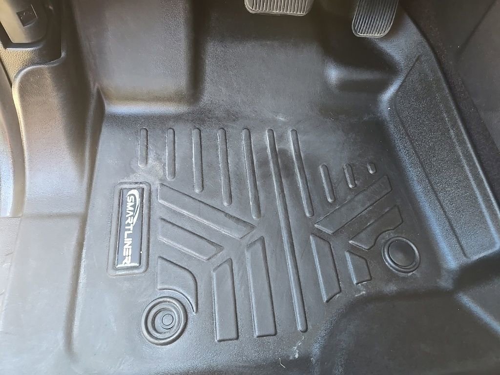 Used 2019 Ford F150 Lariat w/ Equipment Group 502A Luxury AWD/4WD image 16
