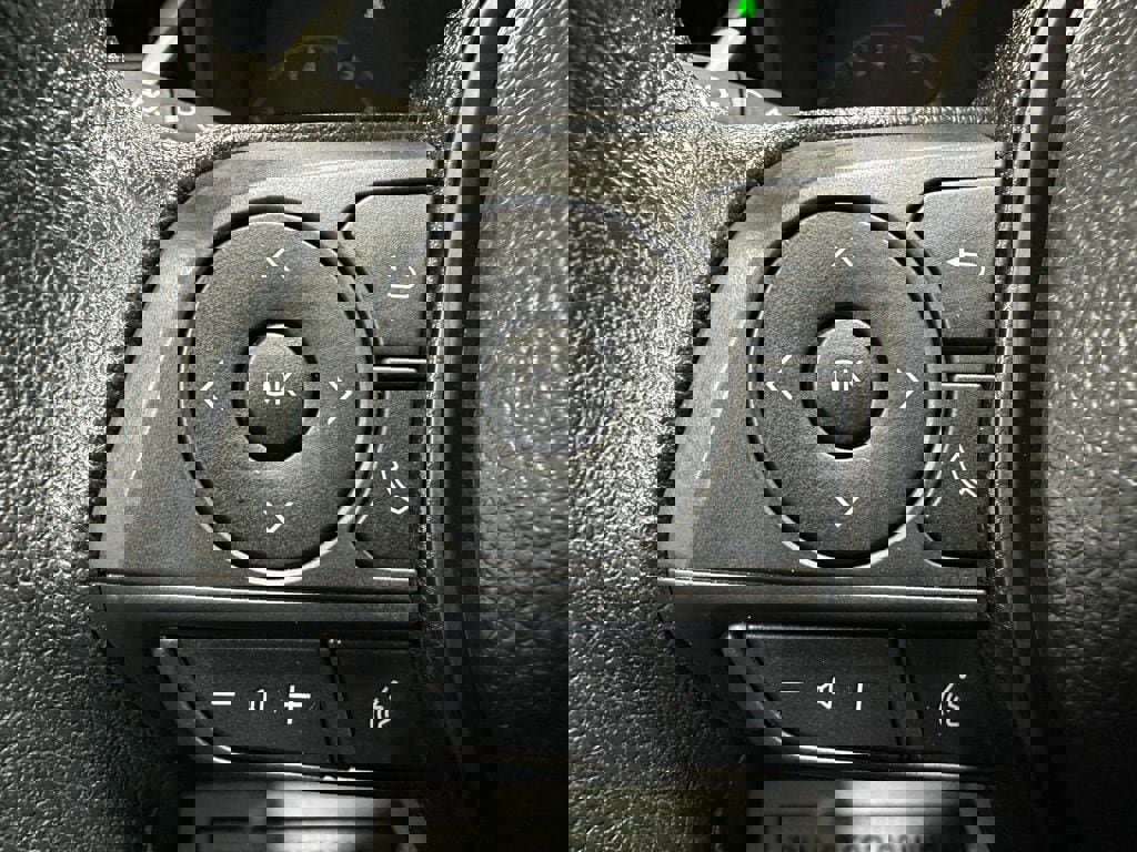 Used 2025 Toyota Corolla LE image 19