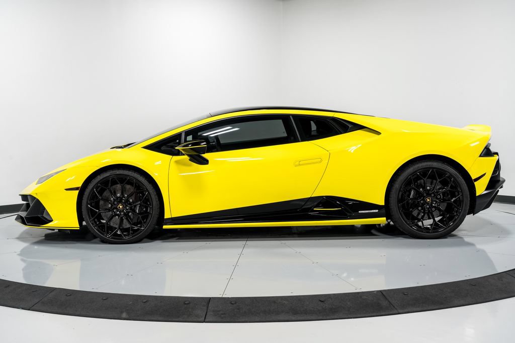 Used 2022 Lamborghini Huracan EVO AWD/4WD image 6