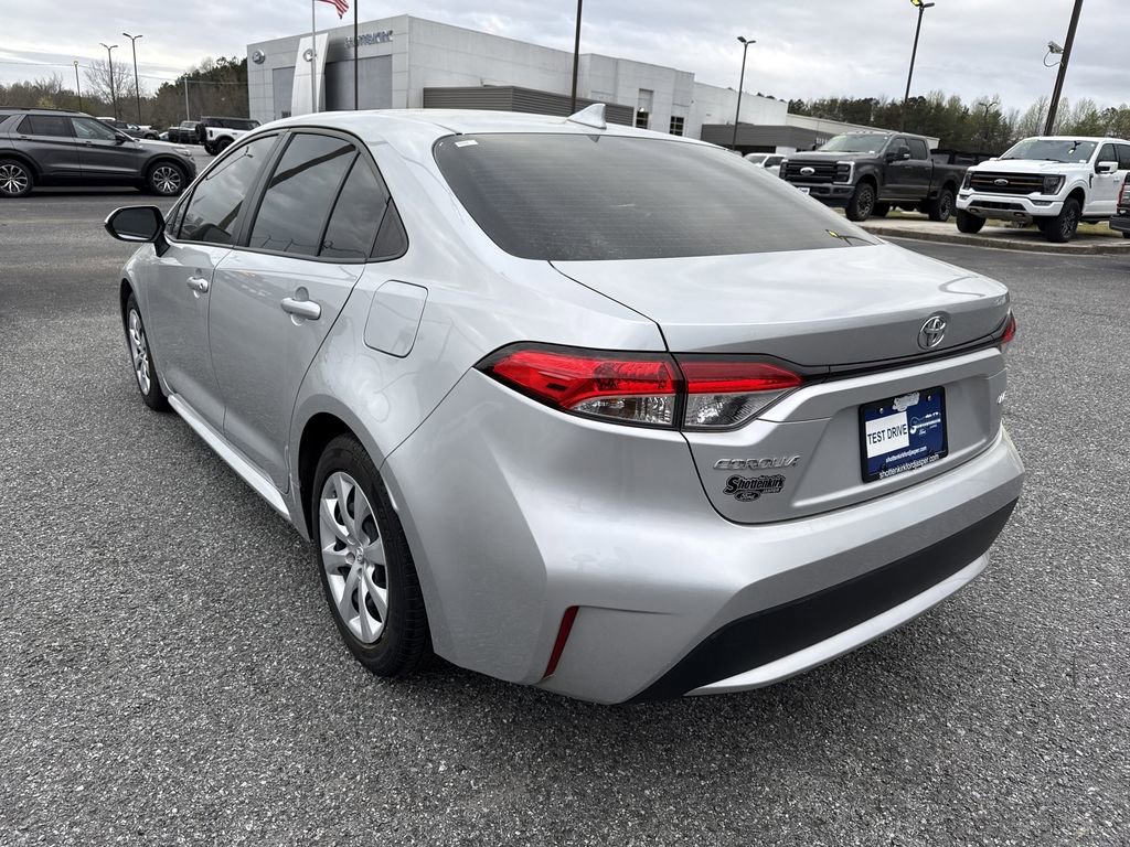 Used 2022 Toyota Corolla LE image 5