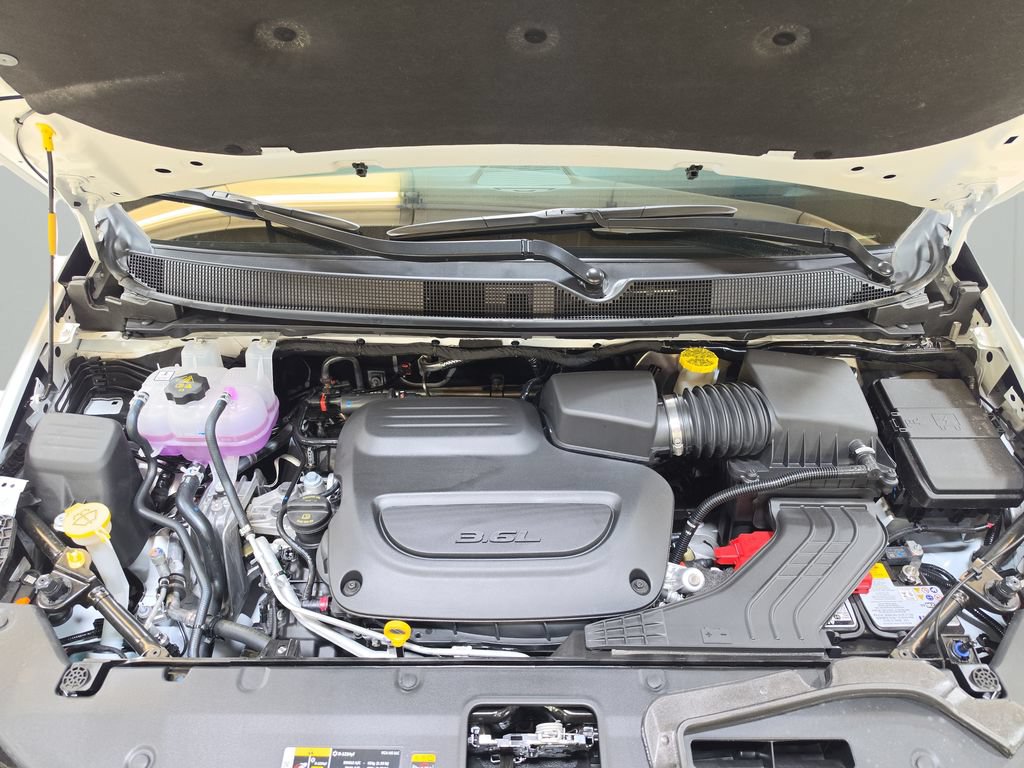 New 2027 Chrysler Pacifica Limited AWD/4WD image 9