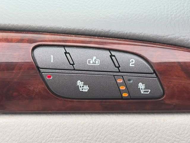 Used 2007 Buick Lucerne CXL FWD image 41
