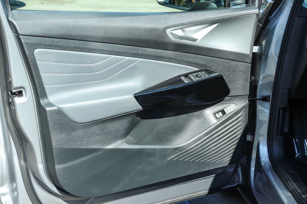 Used 2023 Volkswagen ID.4 Pro S RWD image 18