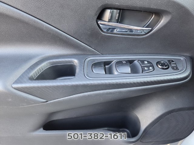 Used 2025 Nissan Versa SV FWD image 32