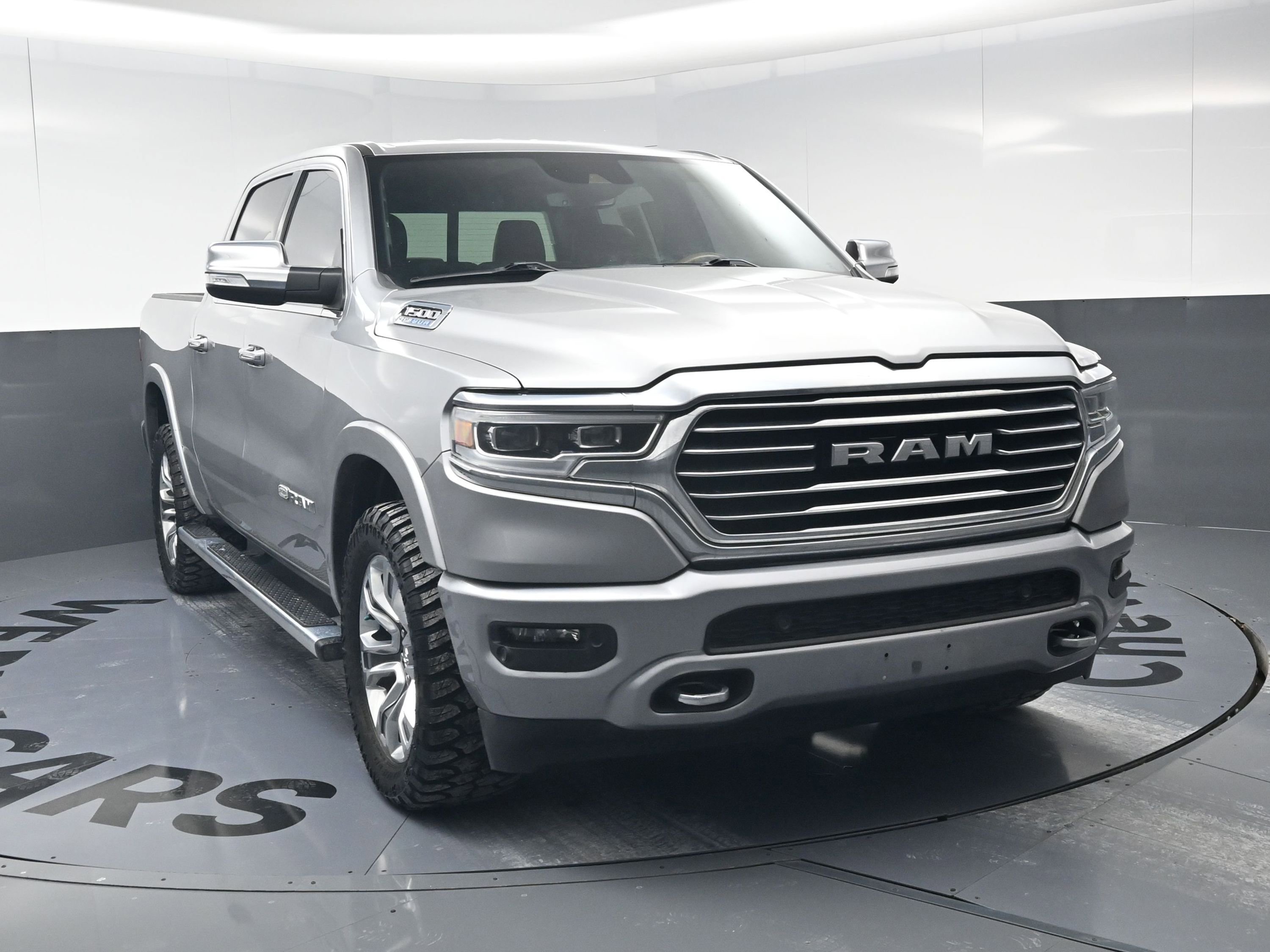 Used 2022 RAM 1500 Limited w/ Body Color Bumper Group image 3