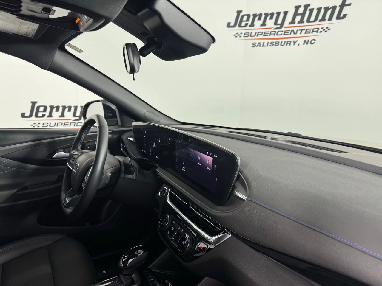 Used 2024 Buick Envista Sport Touring w/ Convenience I Package image 30