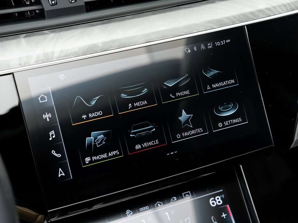 Used 2024 Audi Q8 e-tron Premium Plus image 16