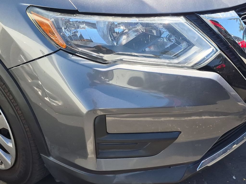 Used 2019 Nissan Rogue S FWD image 2