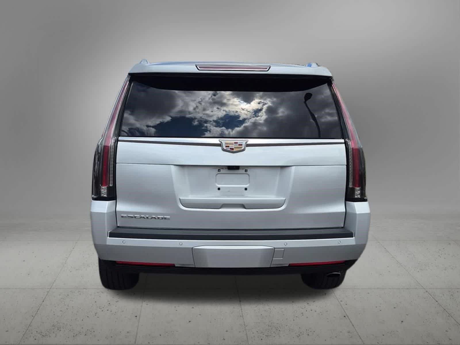 Used 2019 Cadillac Escalade Premium Luxury w/ LPO, Radiant Package AWD/4WD image 5