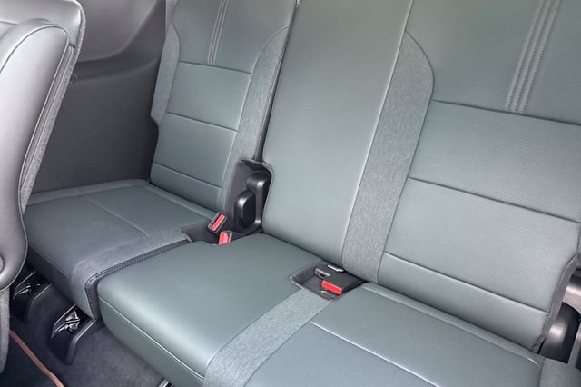 New 2026 GMC Acadia AT4 image 17