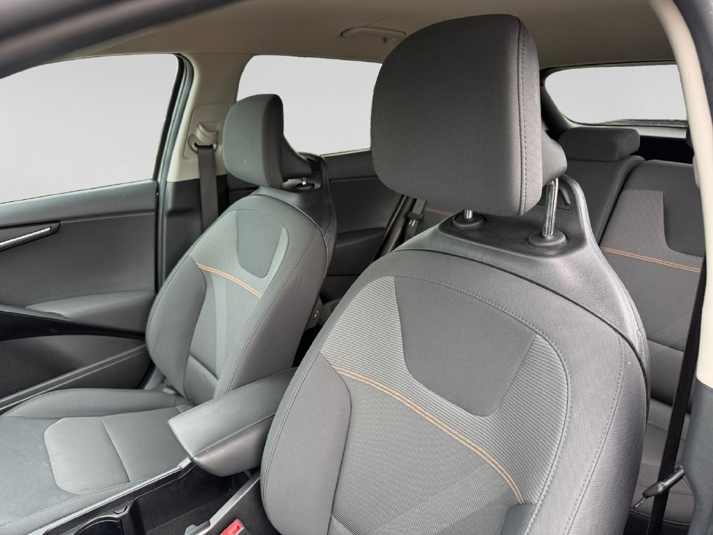 Used 2025 Kia Niro LX FWD image 22