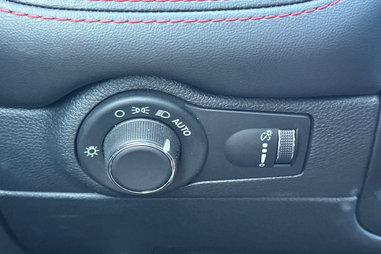 Used 2024 Dodge Durango GT AWD/4WD image 39
