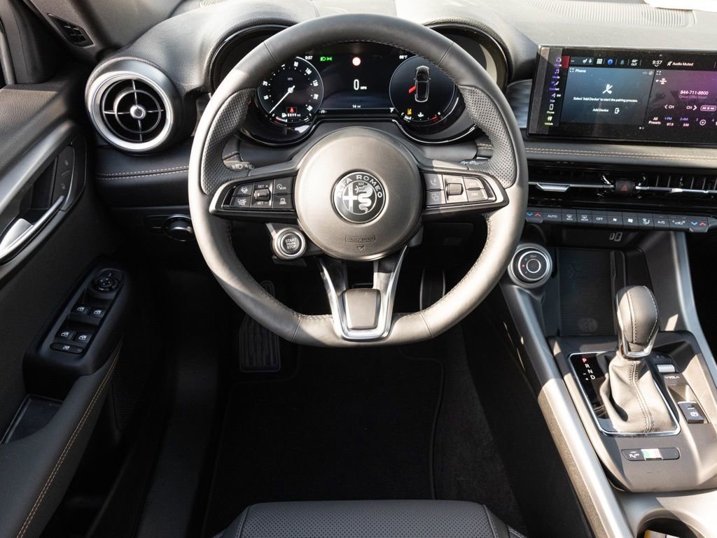 New 2026 Alfa Romeo Tonale w/ Black Premium Package image 40
