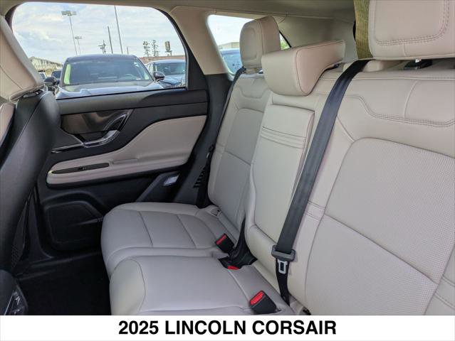 New 2025 Lincoln Corsair Grand Touring w/ Rear Removable Package Tray image 13