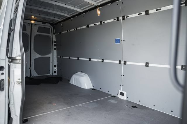 Used 2024 Mercedes-Benz Sprinter 2500 image 29