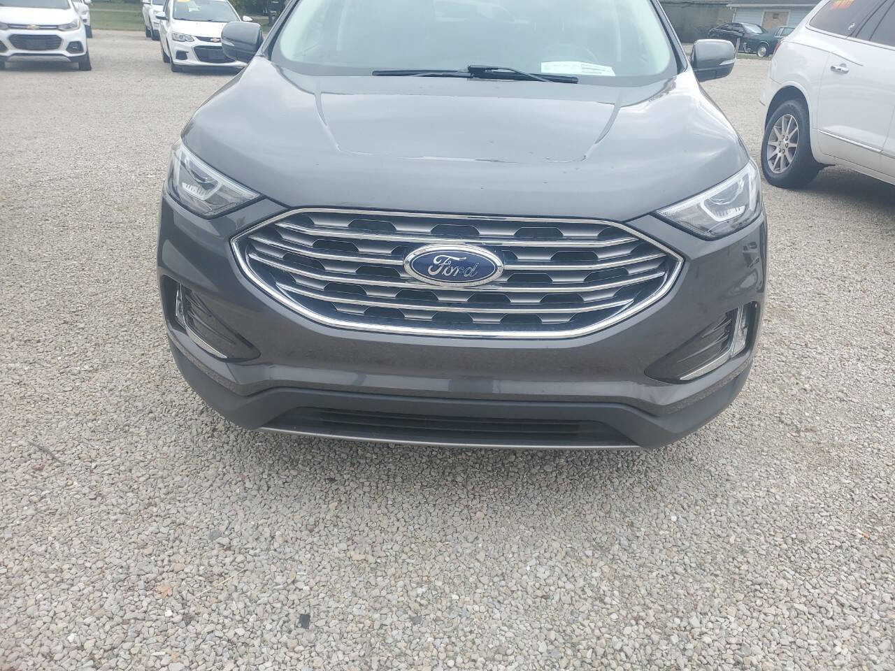 Used 2019 Ford Edge SEL w/ Equipment Group 201A image 2