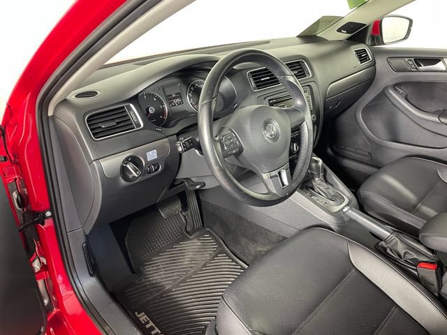 Used 2014 Volkswagen Jetta TDI FWD image 3