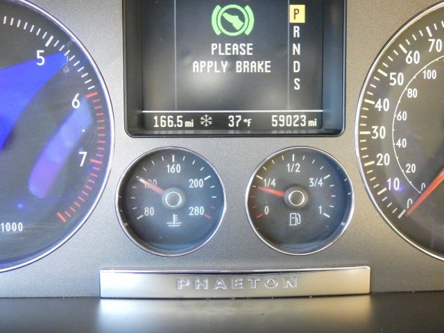 Used 2004 Volkswagen Phaeton W12 image 7