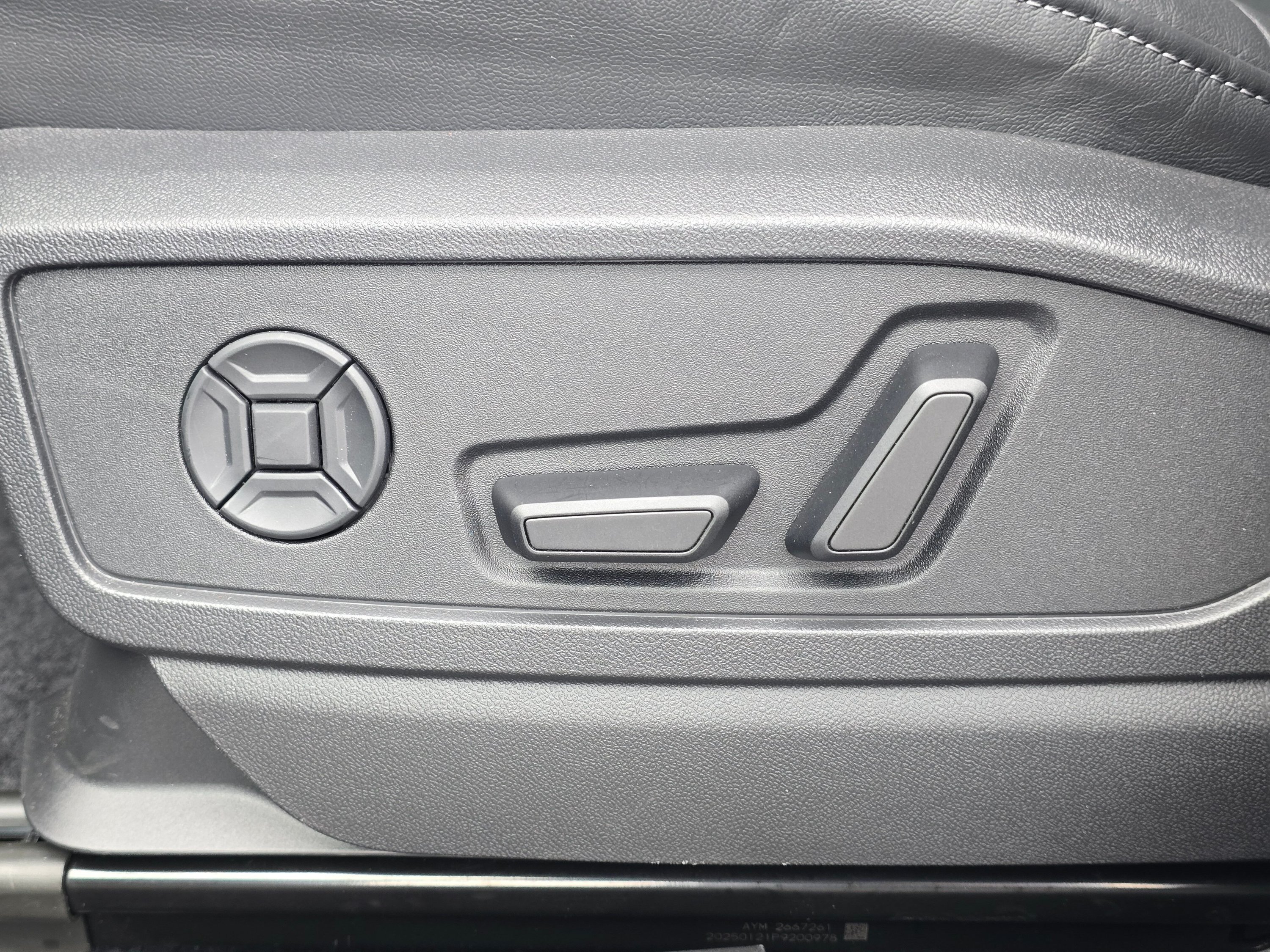 Certified 2025 Audi Q5 Premium AWD/4WD image 38