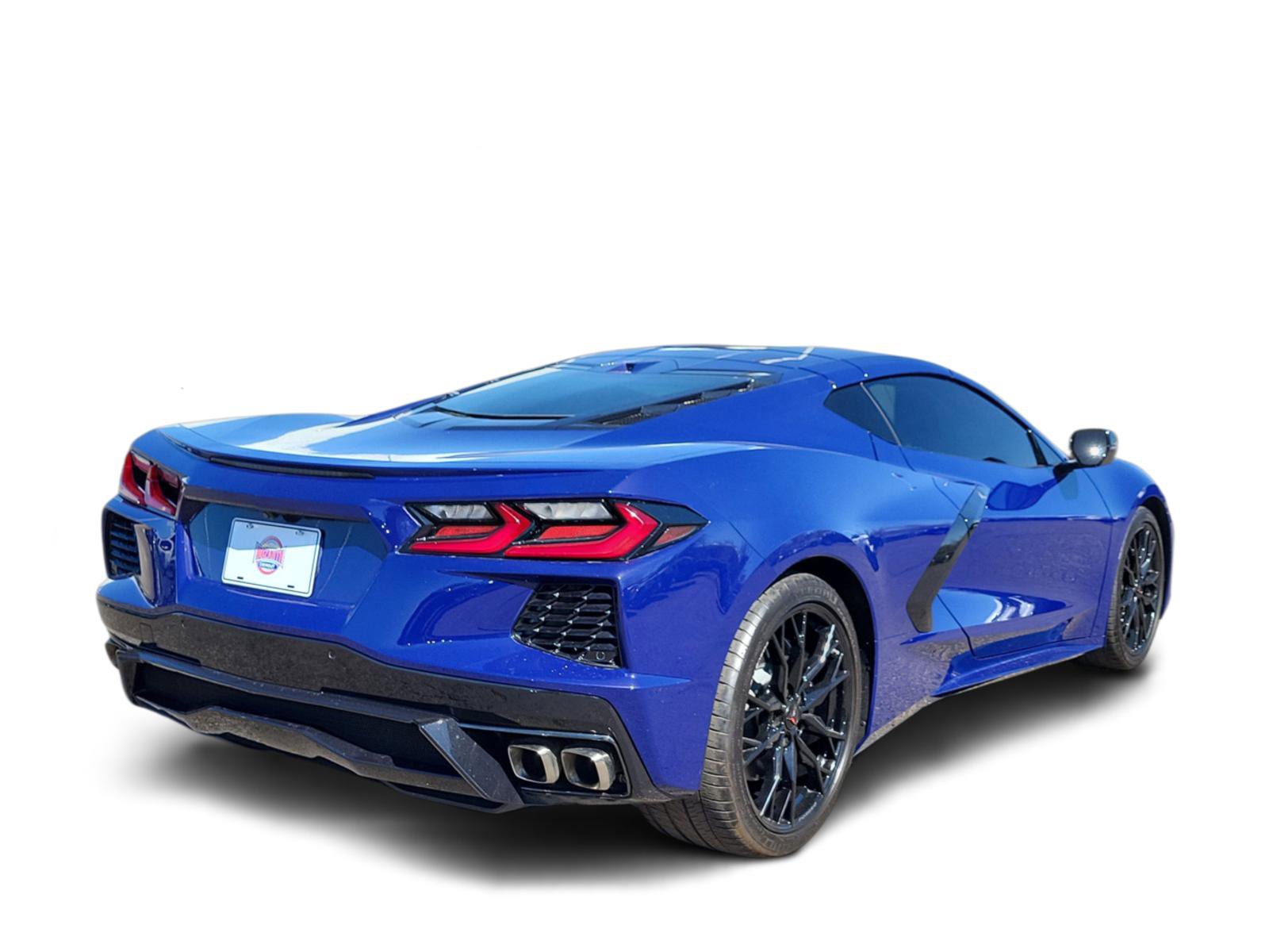 Used 2025 Chevrolet Corvette Stingray Coupe w/ 1LT RWD image 3