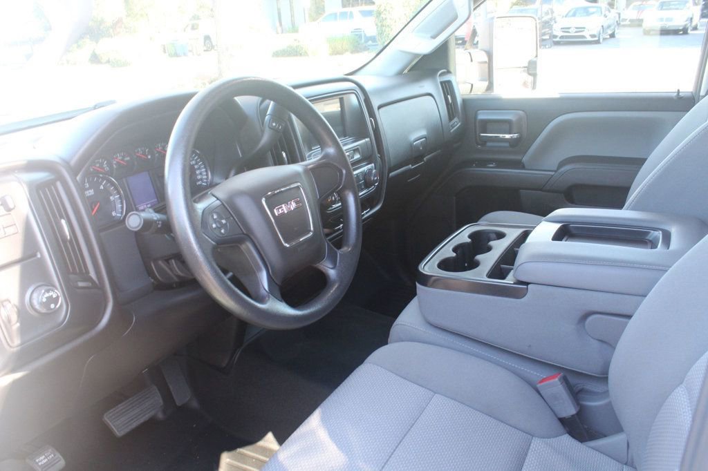 Used 2019 GMC Sierra 2500 2WD Double Cab w/ Sierra Convenience Package image 5