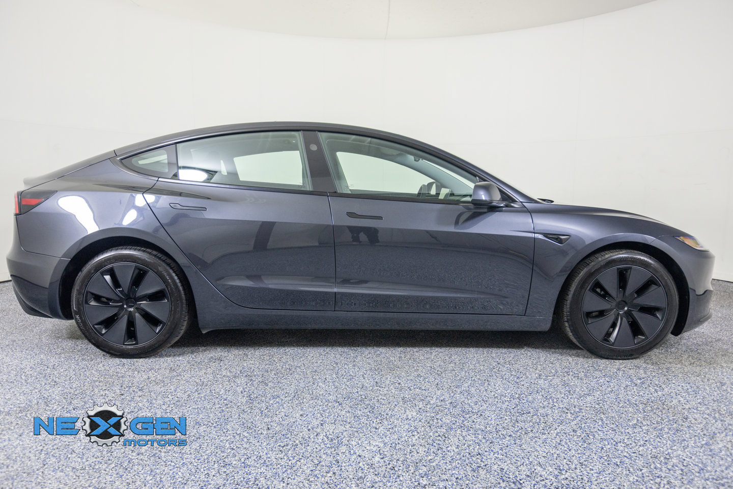 Used 2025 Tesla Model 3 Long Range AWD/4WD image 8