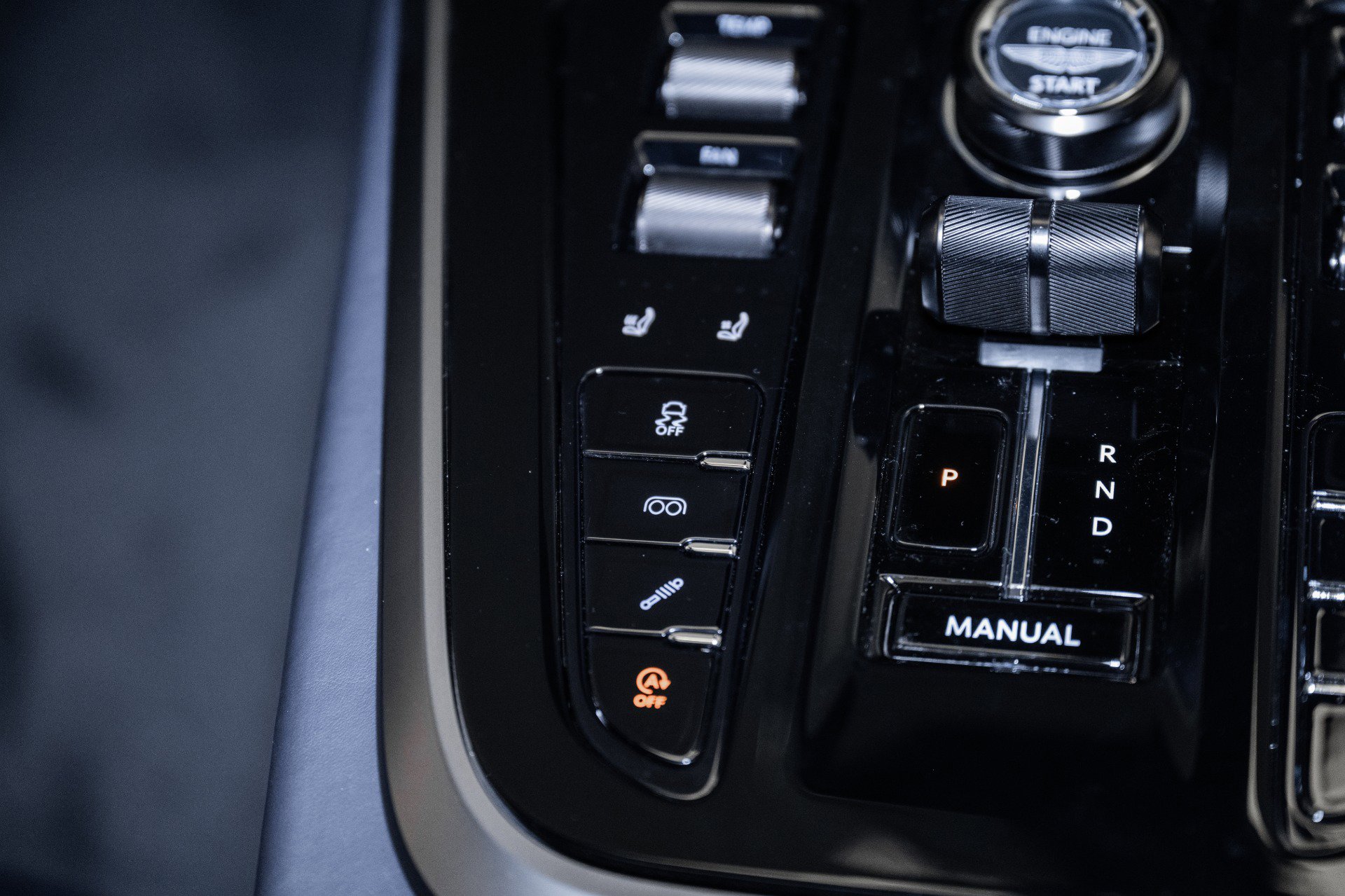 Used 2025 Aston Martin DBX 707 image 41