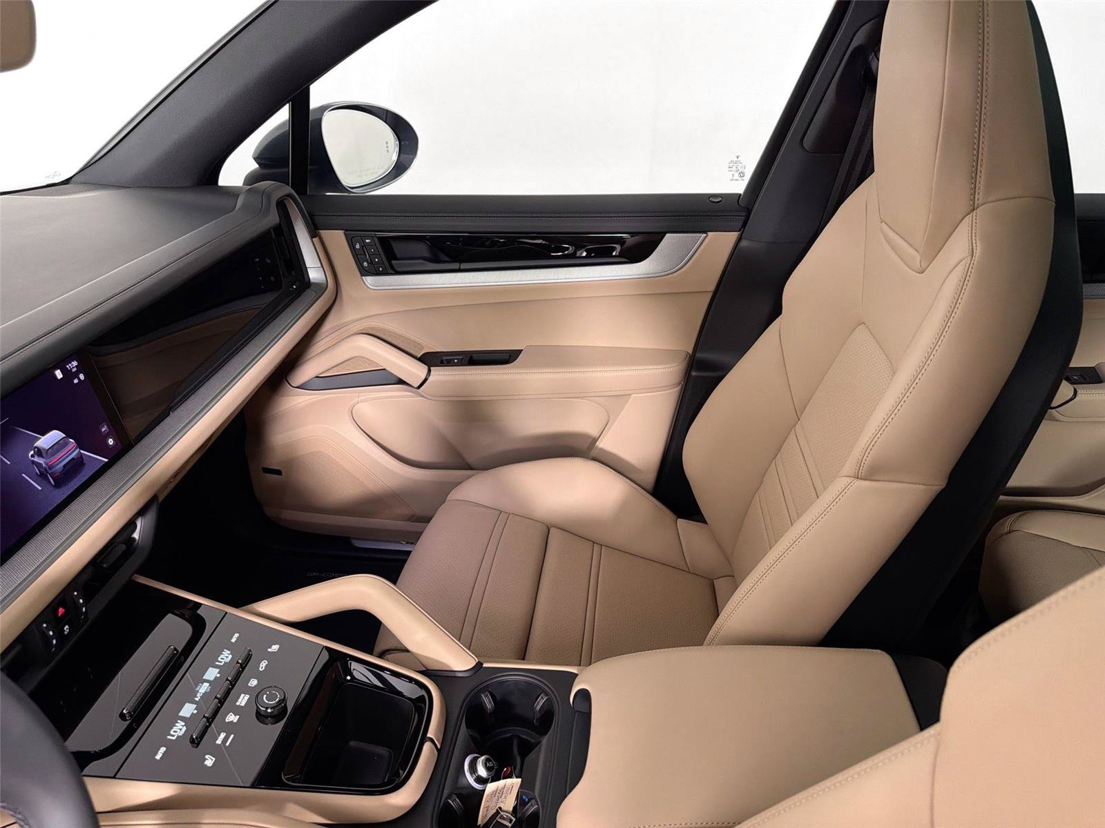 Certified 2026 Porsche Cayenne AWD/4WD image 29