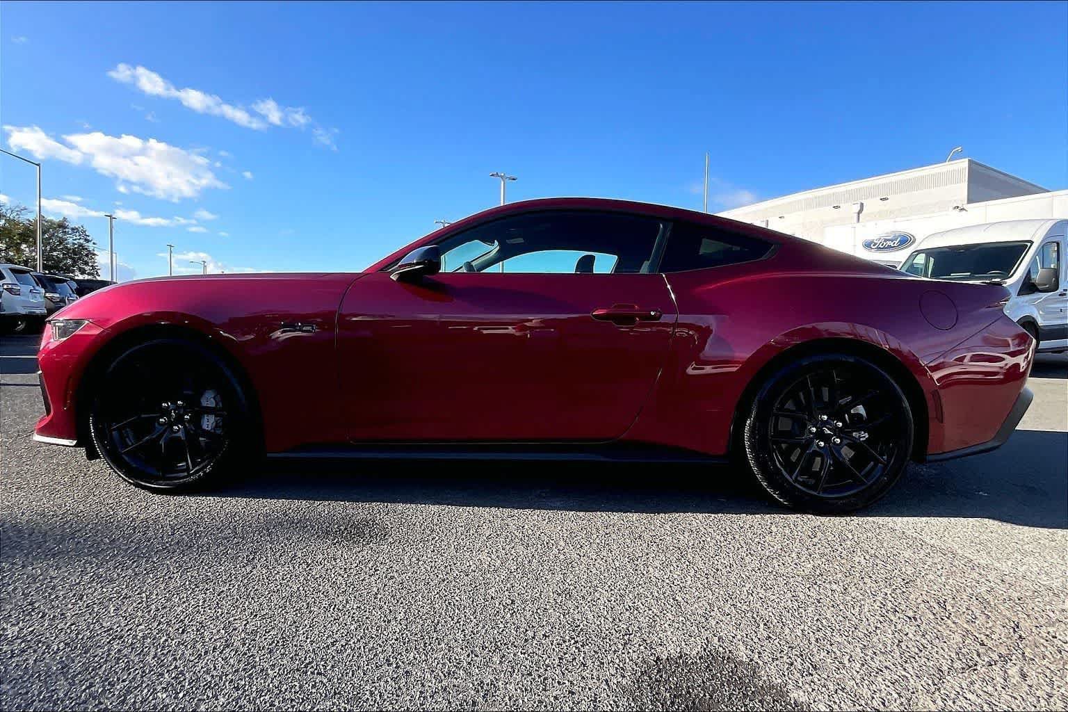 Used 2025 Ford Mustang GT RWD image 3