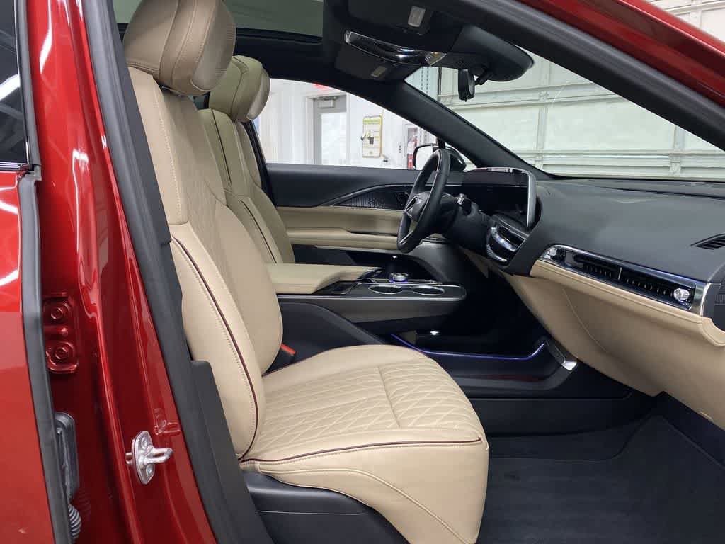 Certified 2024 Cadillac Lyriq Luxury w/ Nappa Leather Package image 19