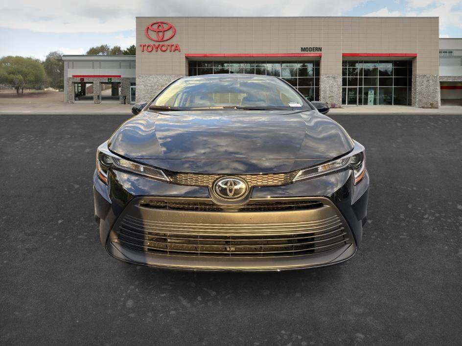 New 2027 Toyota Corolla LE FWD image 2