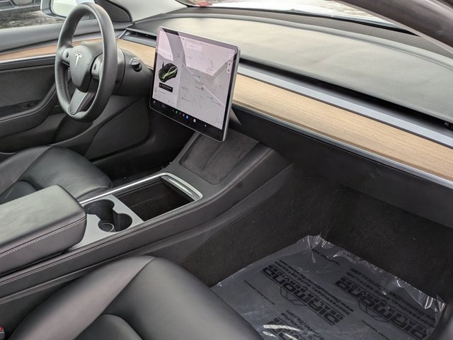 Used 2021 Tesla Model 3 Standard Range Plus image 23