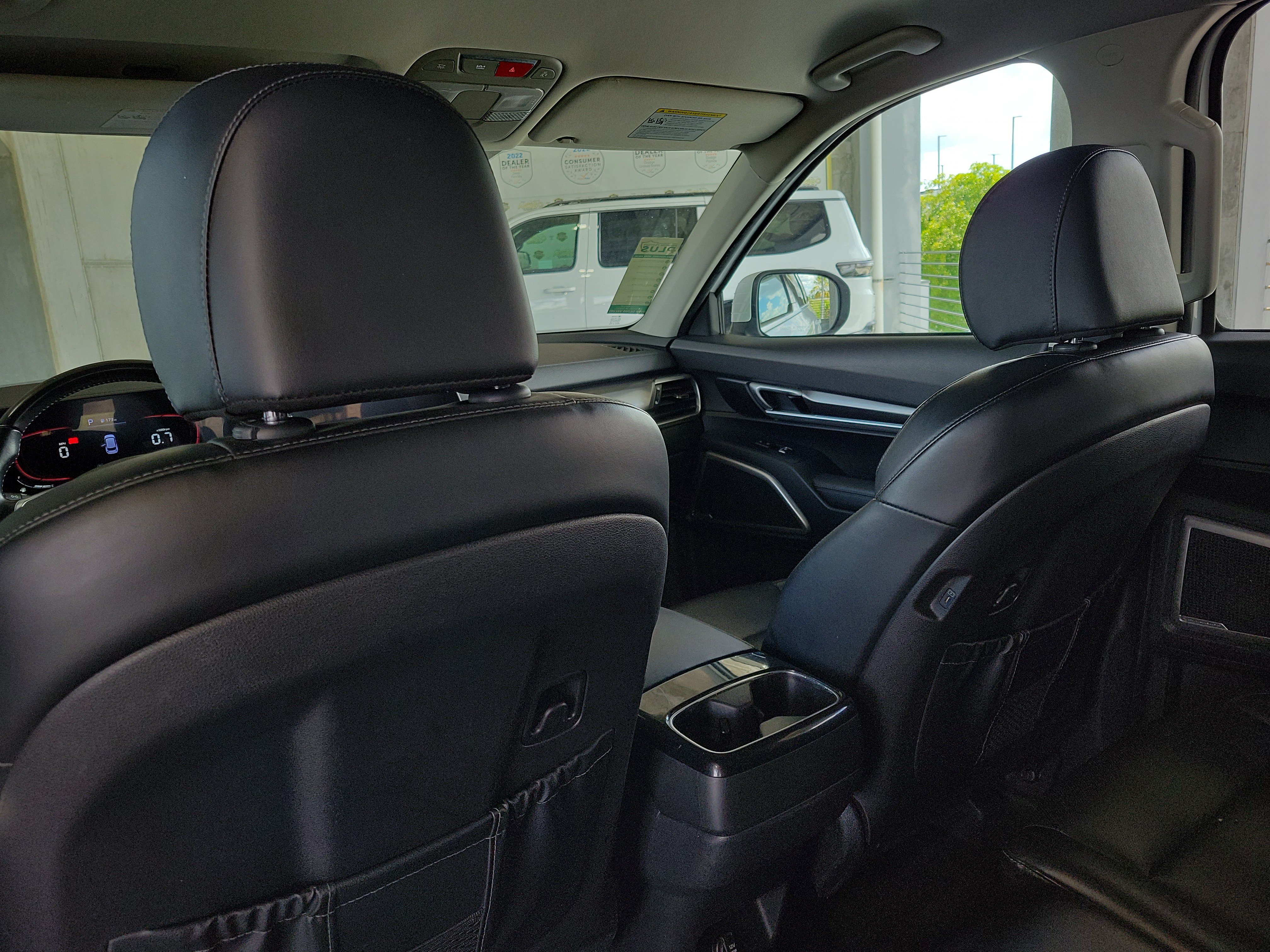 Used 2023 Kia Telluride LX AWD/4WD image 10