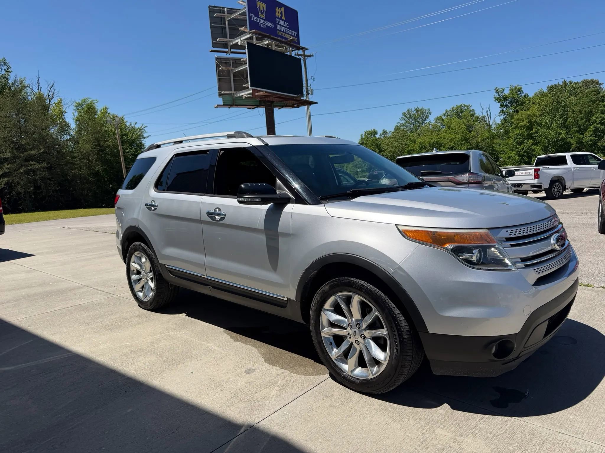 Used 2013 Ford Explorer XLT AWD/4WD image 28