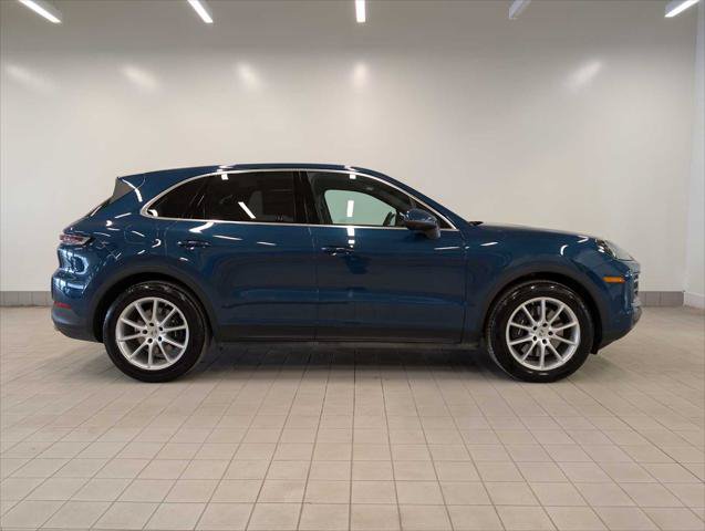 Used 2025 Porsche Cayenne AWD/4WD image 8