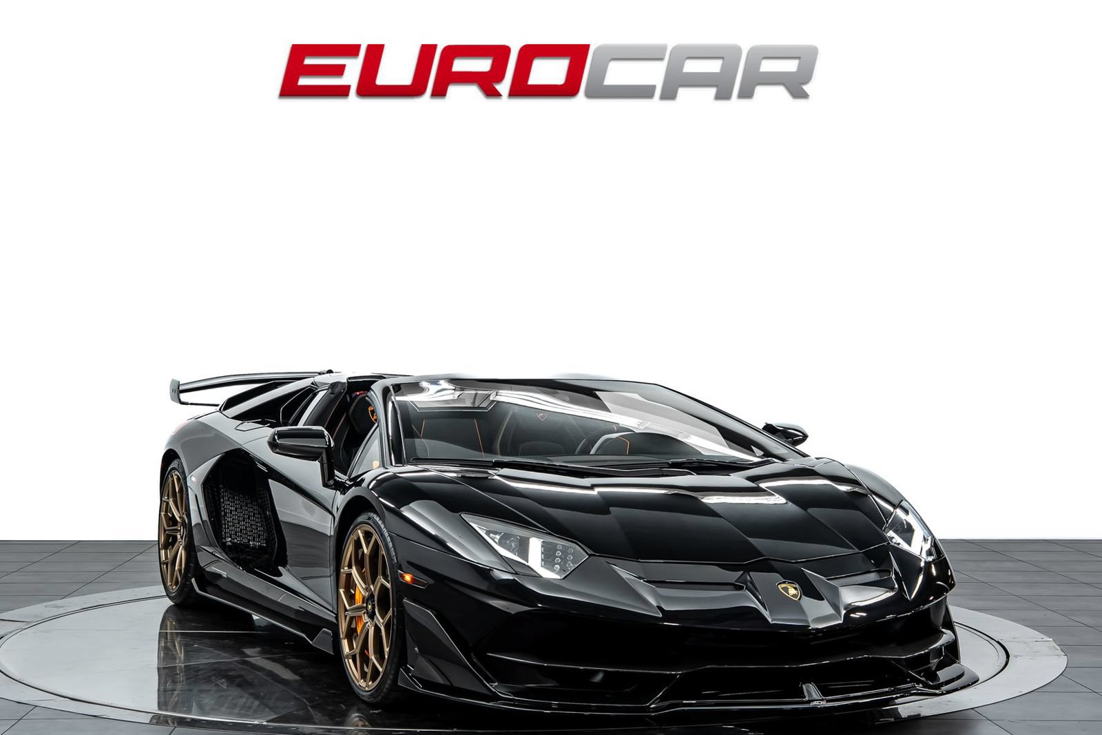 Used 2021 Lamborghini Aventador SVJ AWD/4WD image 9