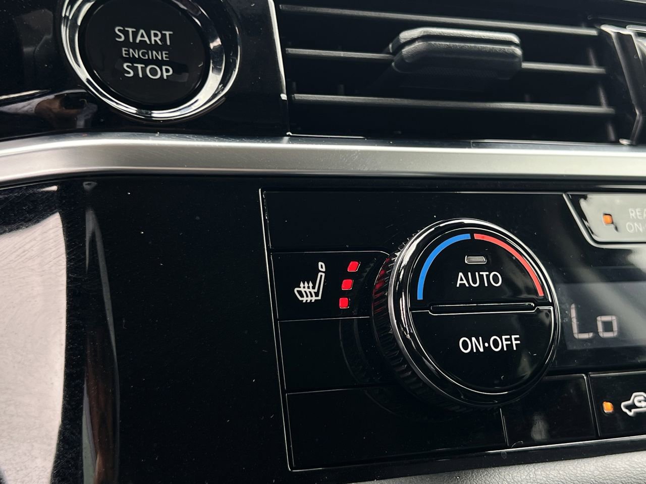 Certified 2025 Nissan Pathfinder SL AWD/4WD image 18