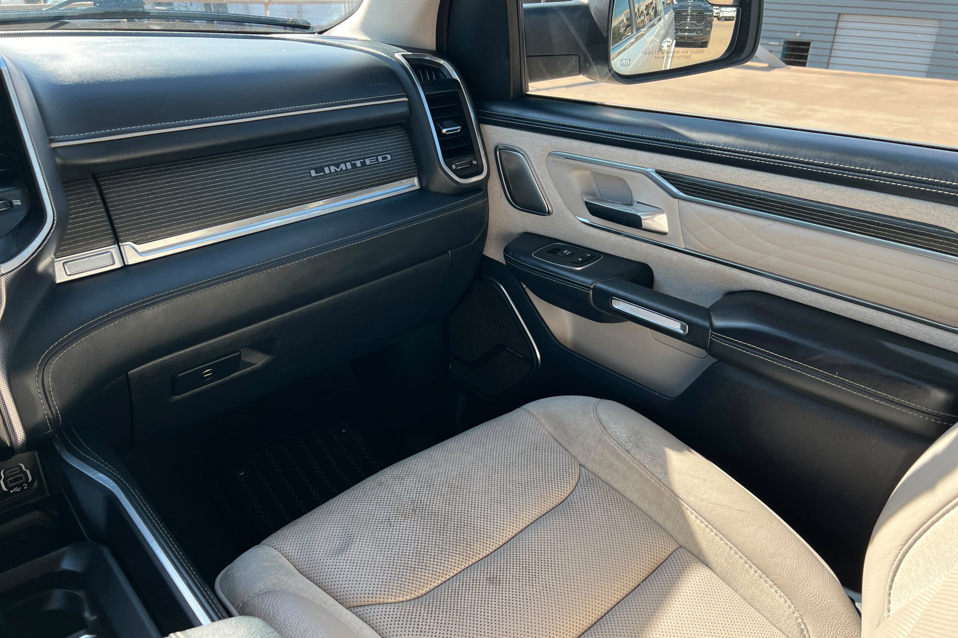 Used 2022 RAM 1500 Limited AWD/4WD image 10